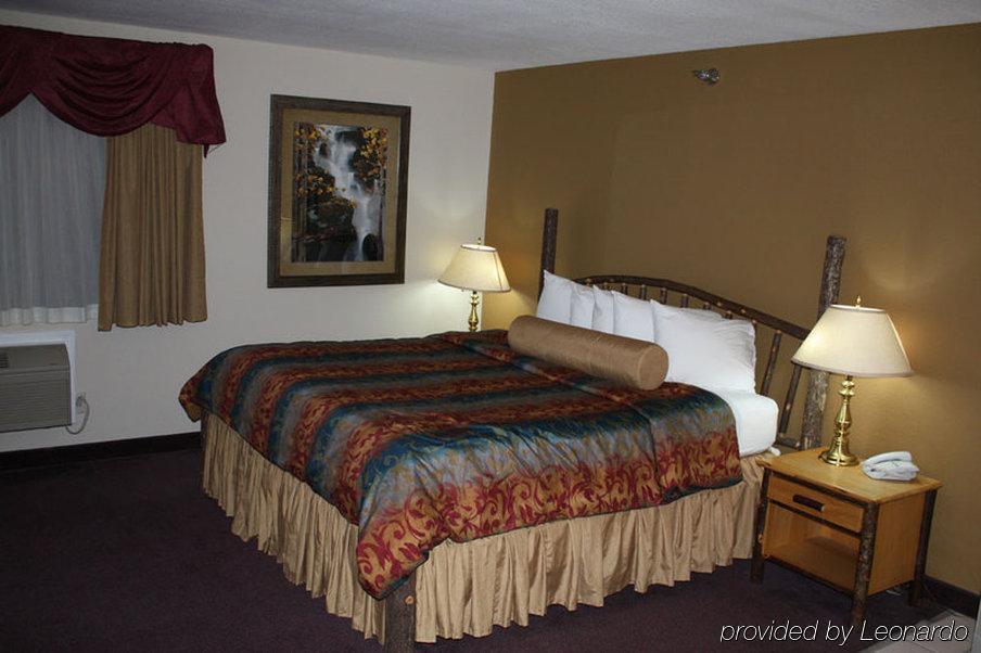 Saratoga Inn & Suites Cannon Falls Стая снимка